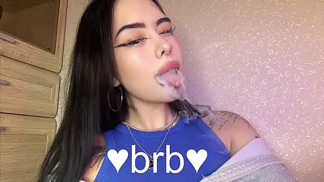 baby__kim Adlı Modelin Canlı Sohbet Odası