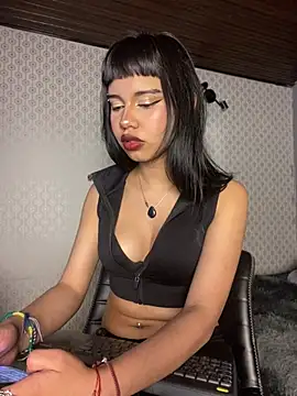AntonellaCooper_Pink Adlı Modelin Canlı Sohbet Odası