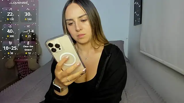 sophie_morenoo Adlı Modelin Canlı Sohbet Odası