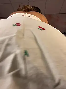 AngelBlushXXX: απευθείας σέξι σόου στην κάμερα