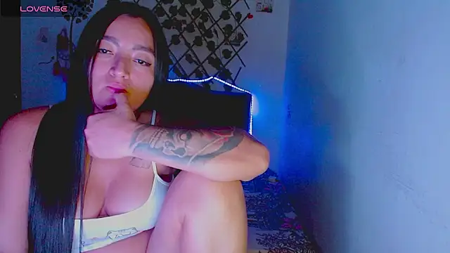 Hanna__Cute22 Adlı Modelin Canlı Sohbet Odası