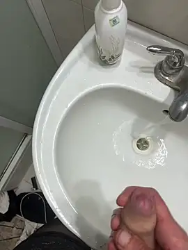 23Lia23 – Naživo kamerová sex šou 