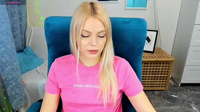 KatherineePierce's Live Chat Room