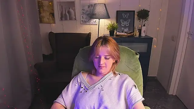 SarahShelby's Live Chat Room