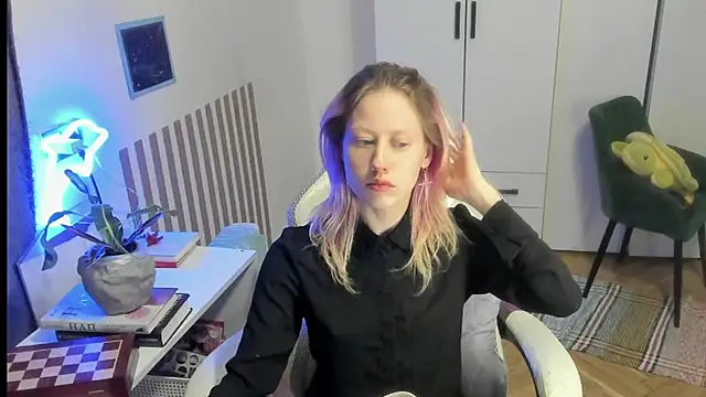 Silly__Milly's Live Chat Room