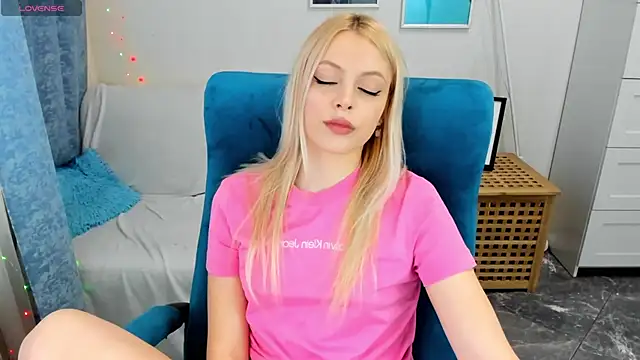 KatherineePierce's Live Chat Room