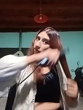 cata_bronw Adlı Modelin Canlı Sohbet Odası