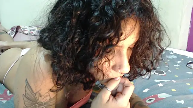 AlinaWoolf_ Cameră chat live