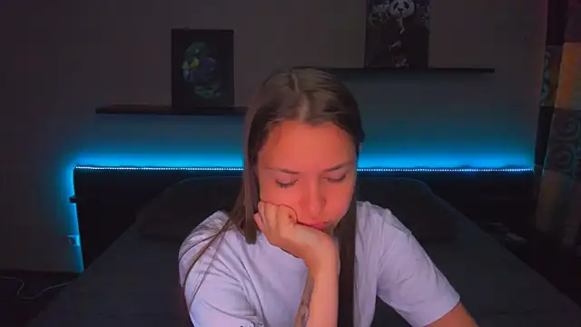 AlexaBarkley чат на живо