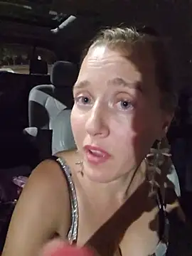 Živá chatovací místnost SkyelarsWorld