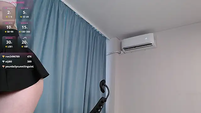 חדר צ'אט בשידור חי של LanaDreamX