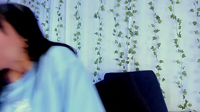غرفة دردشة EmilyWithe المباشرة