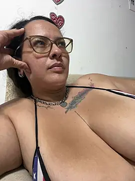 غرفة دردشة KarllaWalker المباشرة
