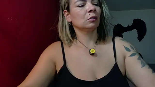 Sala de chat ao vivo de charlotedoll