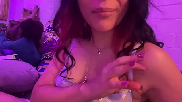 غرفة دردشة kaithra المباشرة