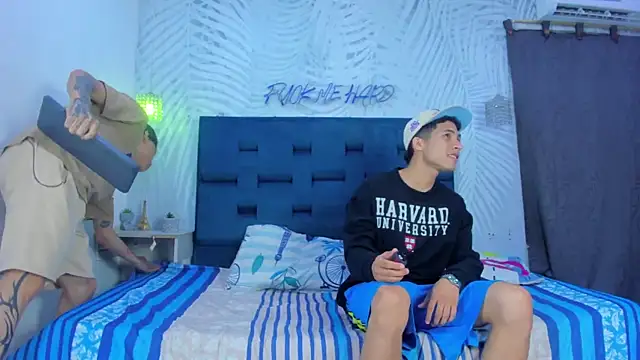 PlayMatesX_ Cameră chat live
