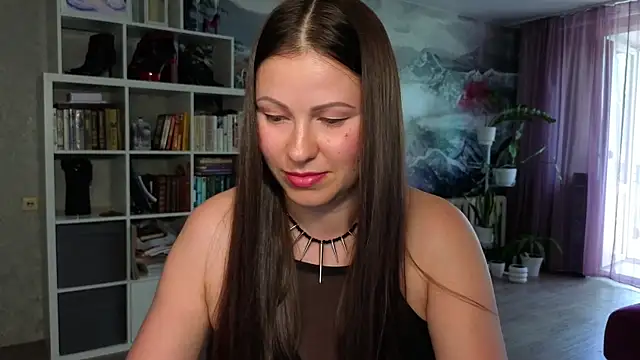 Dana-Queendom Adlı Modelin Canlı Sohbet Odası