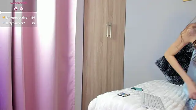 חדר צ'אט בשידור חי של IvannaVolk_