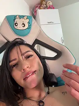 غرفة دردشة Melii_1 المباشرة