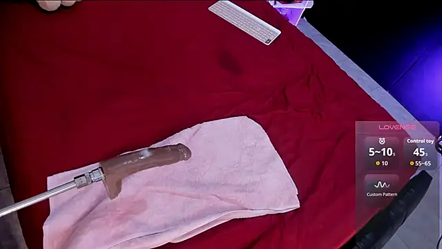 Nikole66_ élő chatszobája