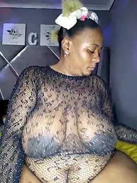 CocoBootyyy – Naživo chatovacia miestnosť