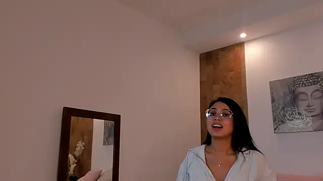Lucia_Brown_ élő chatszobája