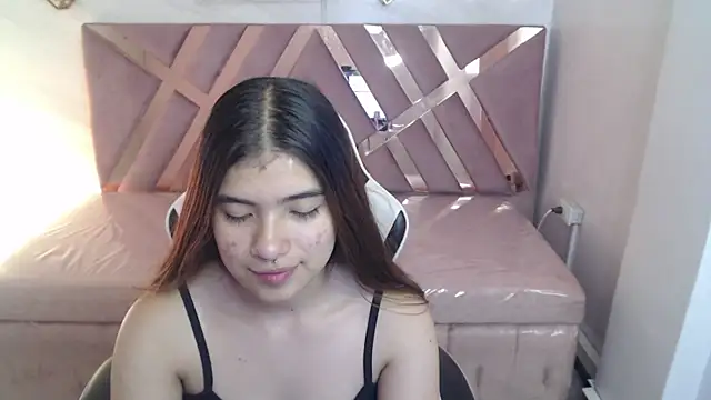 alesia_v_v's Live Chat Room