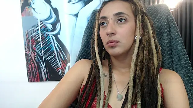 ORIANNA_BODMOD's Live Chat Room