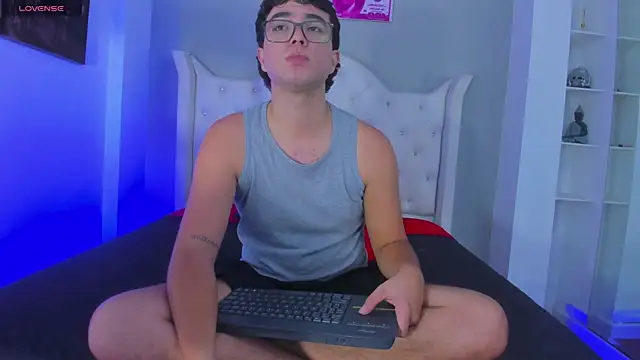 Živá kamerová sex show Thiago_Monaco