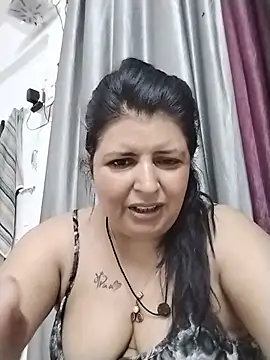Chat ao vivo de Jann_Riya333