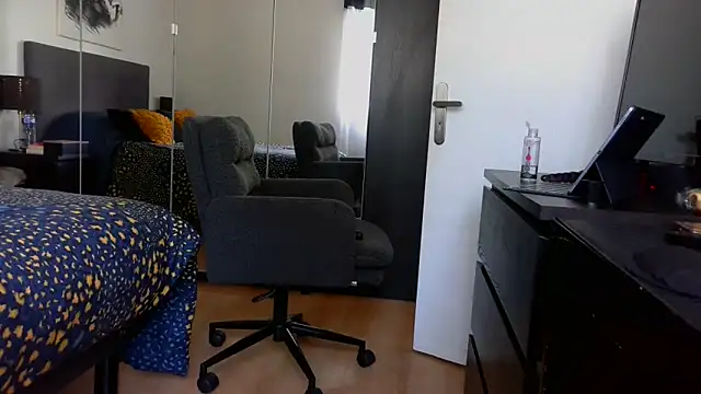 חדר צ'אט בשידור חי של MelissaXcurvy