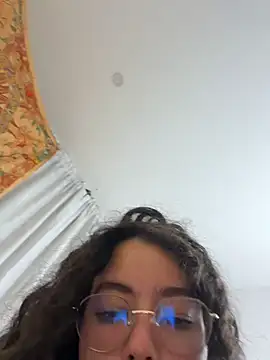 חדר צ'אט בשידור חי של Antoniart_