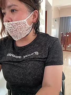 Anna-688 실시간 채팅방