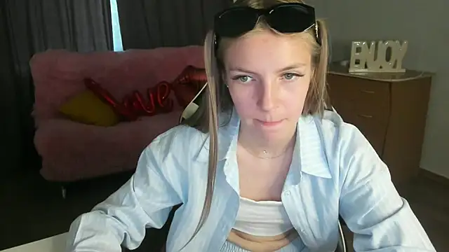Živá chatovací místnost HitGyrl