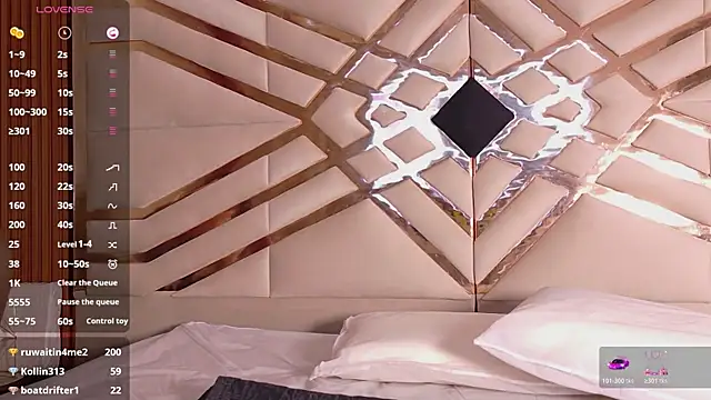Živá chatovací místnost missfoster