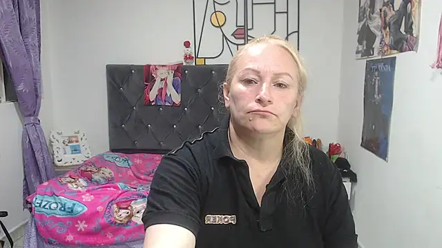 غرفة دردشة emperabigbootybigass المباشرة