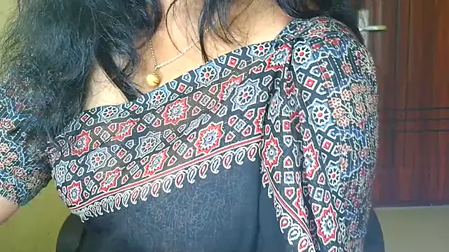 Mallu_MayaMadhav Live chatroom