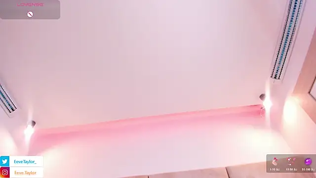 Živá chatovací místnost Eevee_Taylor