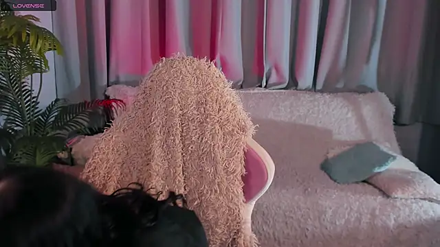 Živá chatovací místnost MaddyFever