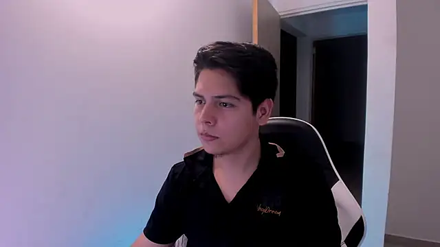 חדר צ'אט בשידור חי של Asta_YunoXXX