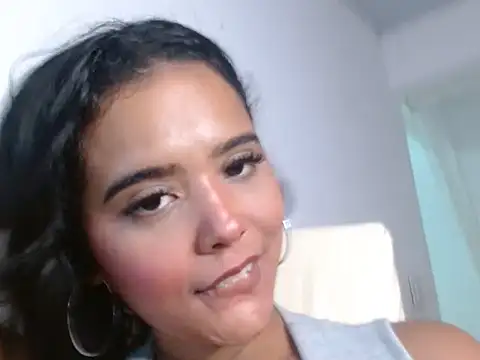 חדר צ'אט בשידור חי של girl_piscis