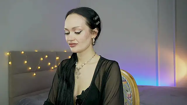QueenAliss' Live Chat Room