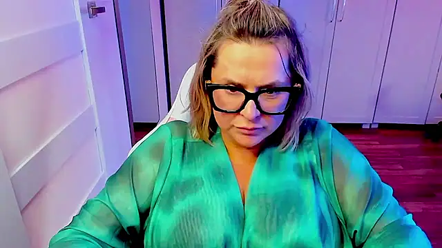 غرفة دردشة teaseDiana المباشرة