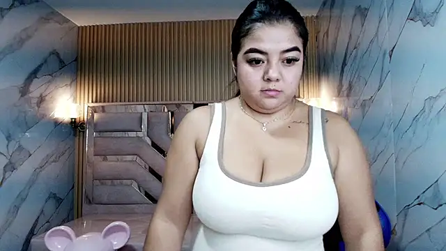 luna__r_'s Live Chat Room
