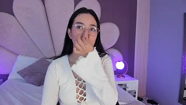 Susa1userma_ Adlı Modelin Canlı Sohbet Odası