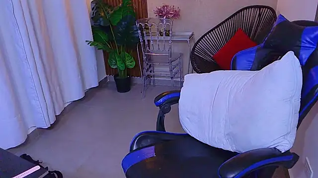Kenya--Buhle – live chatrum