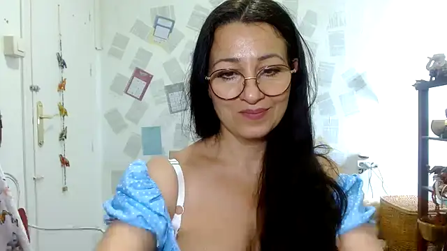 KeisyNeonX Adlı Modelin Canlı Sohbet Odası