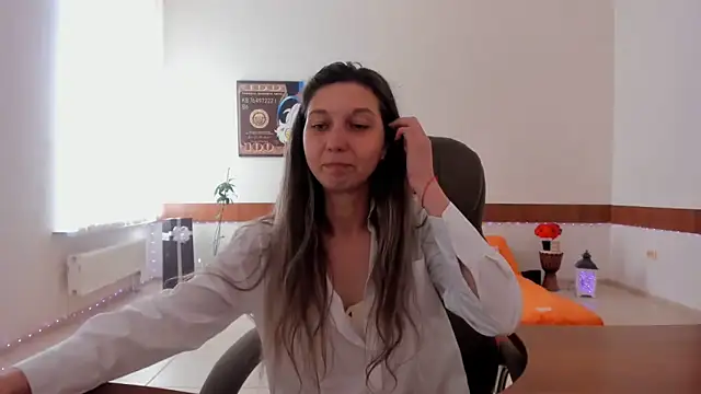 Sala de chat en directo de Ellina_Star