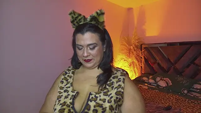 Sala de chat en directo de Martina_Foxy01