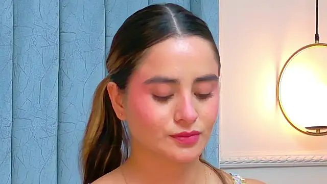 Serena-Virelli Adlı Modelin Canlı Sohbet Odası